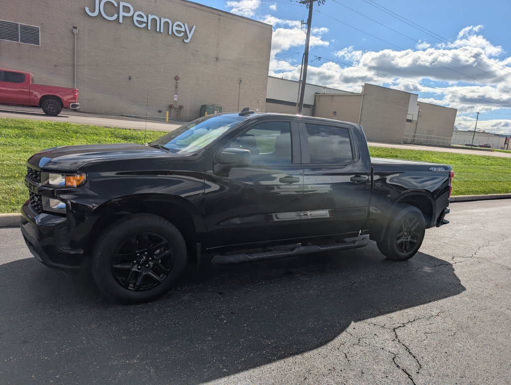 Used 2022 Chevrolet Silverado 1500 Custom w/ Rally Edition AWD/4WD image 4
