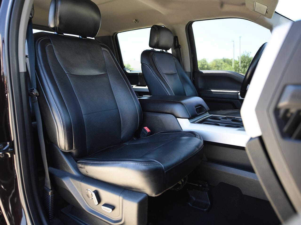 Used 2019 Ford F250 Lariat AWD/4WD image 16