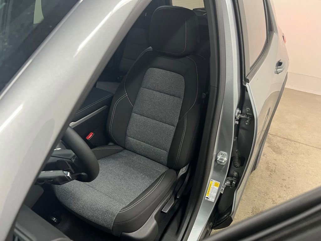 New 2025 GMC Terrain Elevation image 24