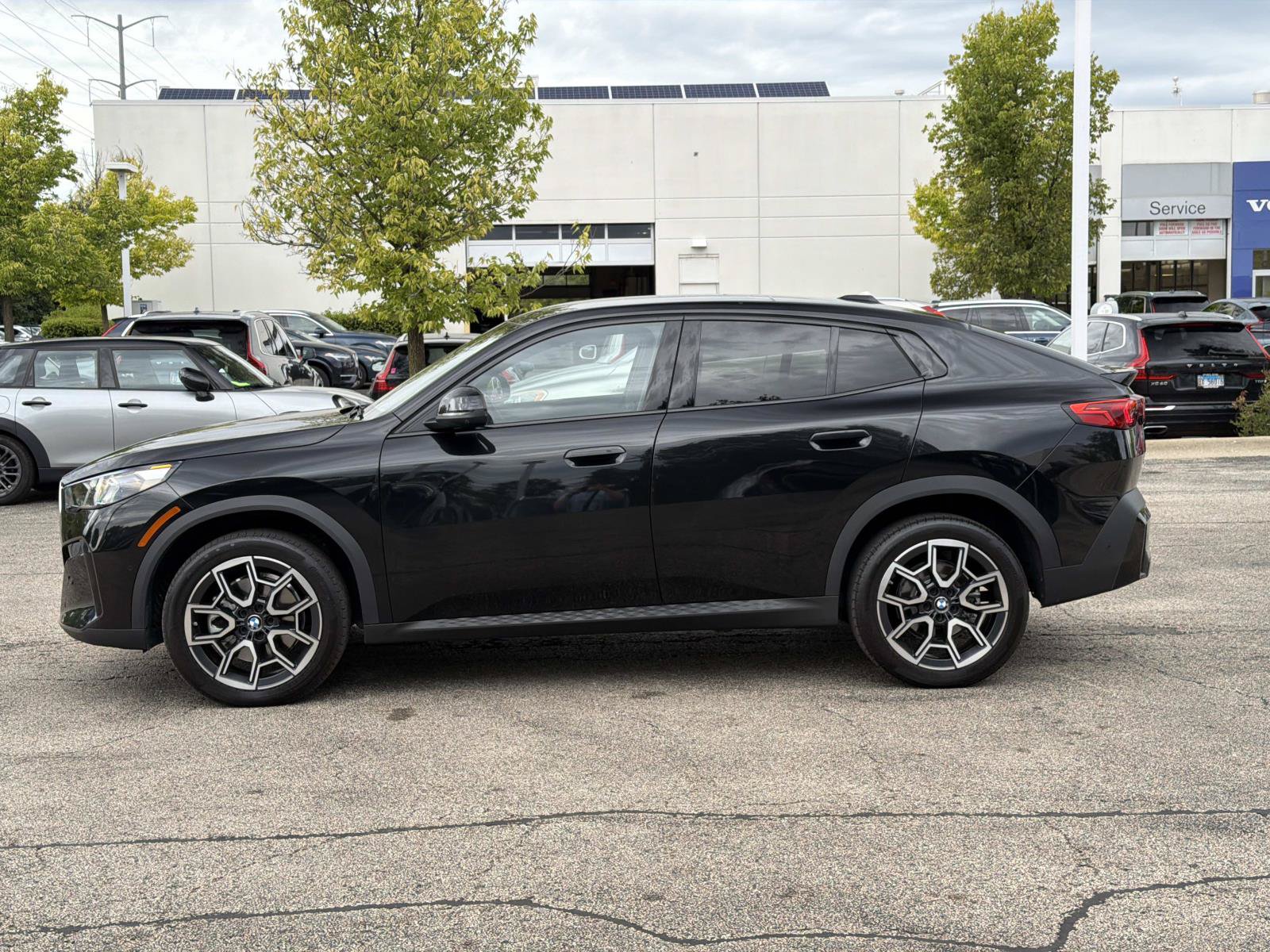 Certified 2025 BMW X2 xDrive28i AWD/4WD image 8