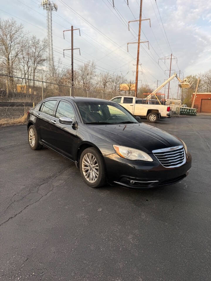 Used 2011 Chrysler 200 Limited FWD image 8