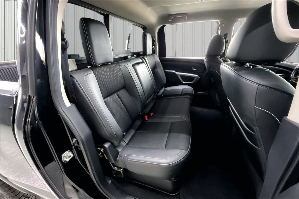 Used 2017 Nissan Titan PRO-4X image 26