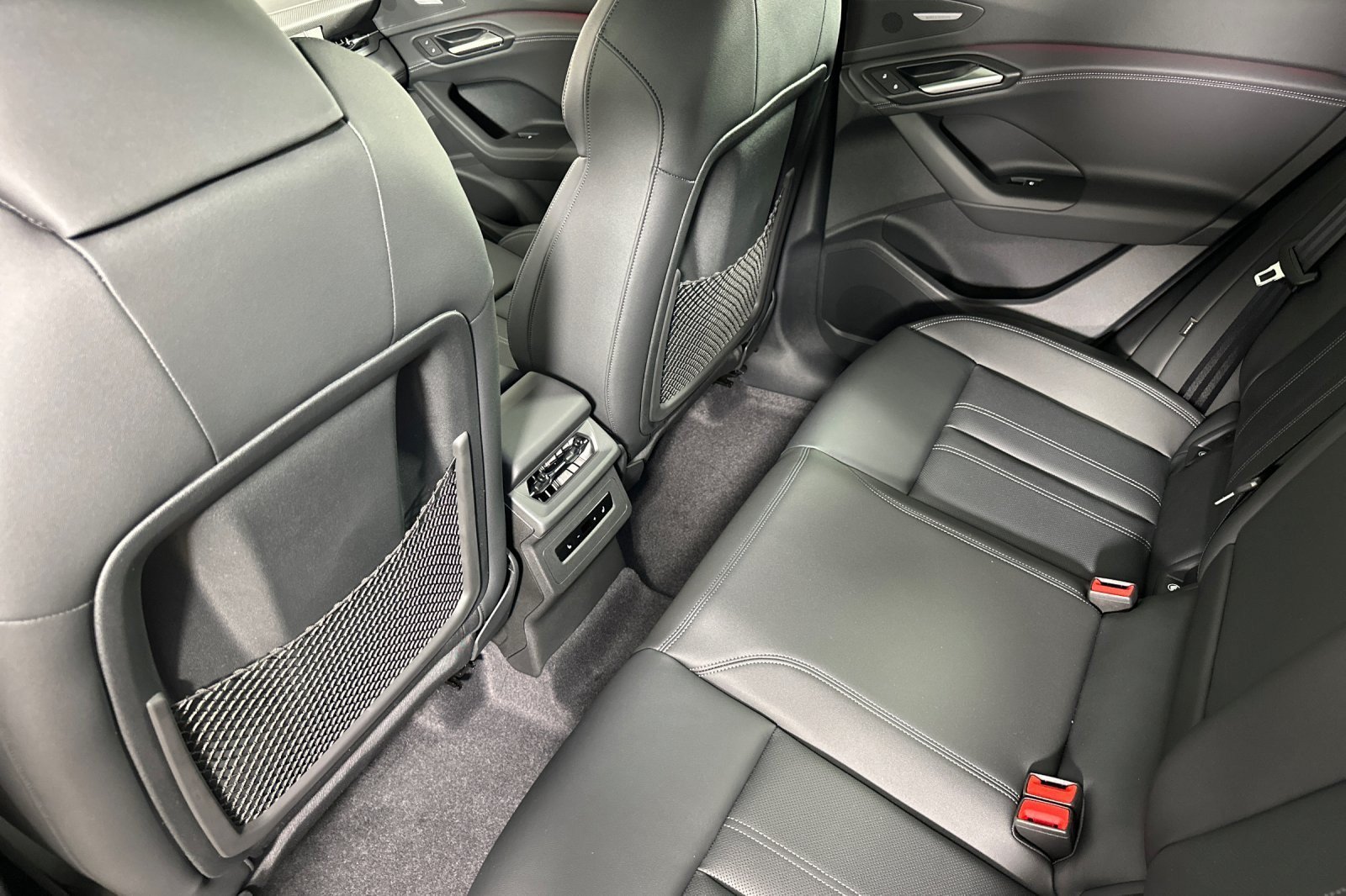 New 2027 Audi SQ6 e-tron Premium Plus AWD/4WD image 11