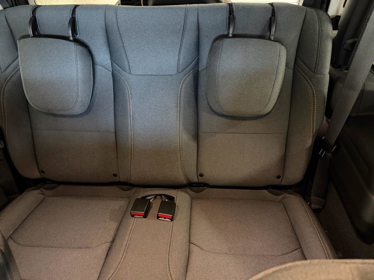 Used 2025 Jeep Wrangler Sport AWD/4WD image 20