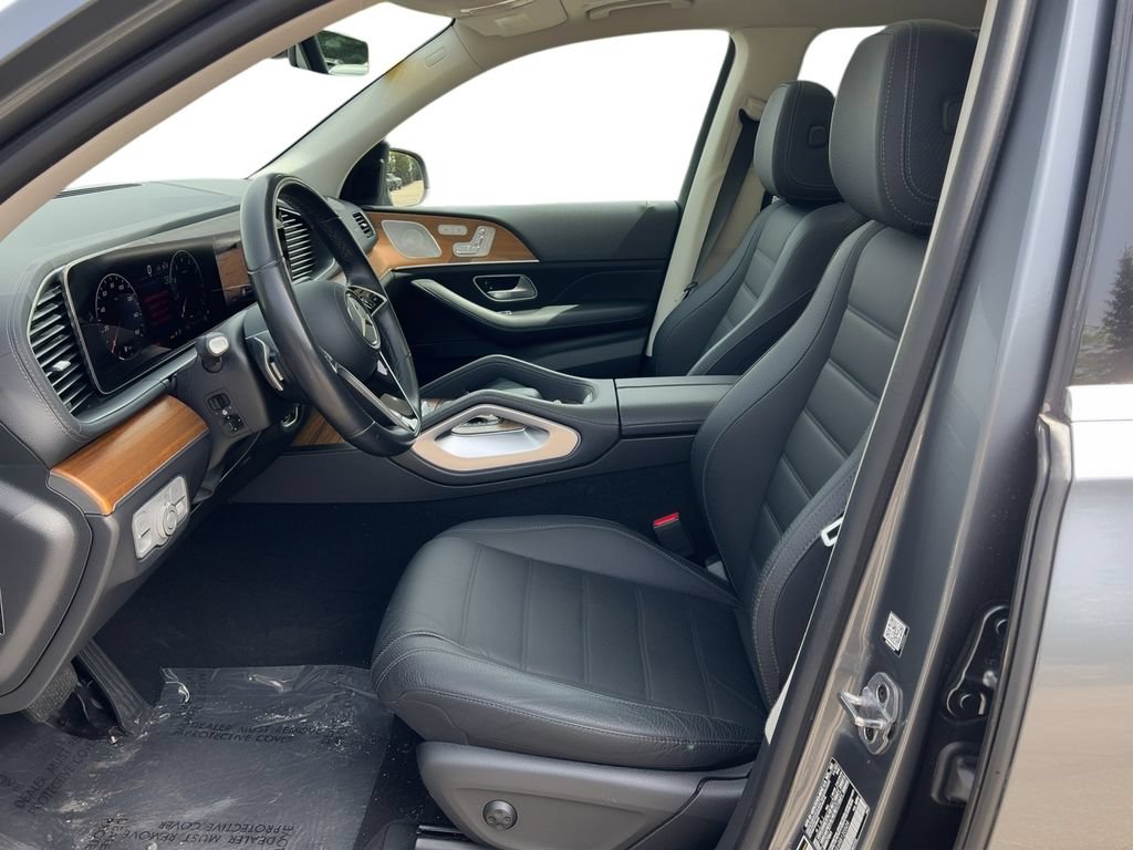 Used 2024 Mercedes-Benz GLS 450 4MATIC image 6