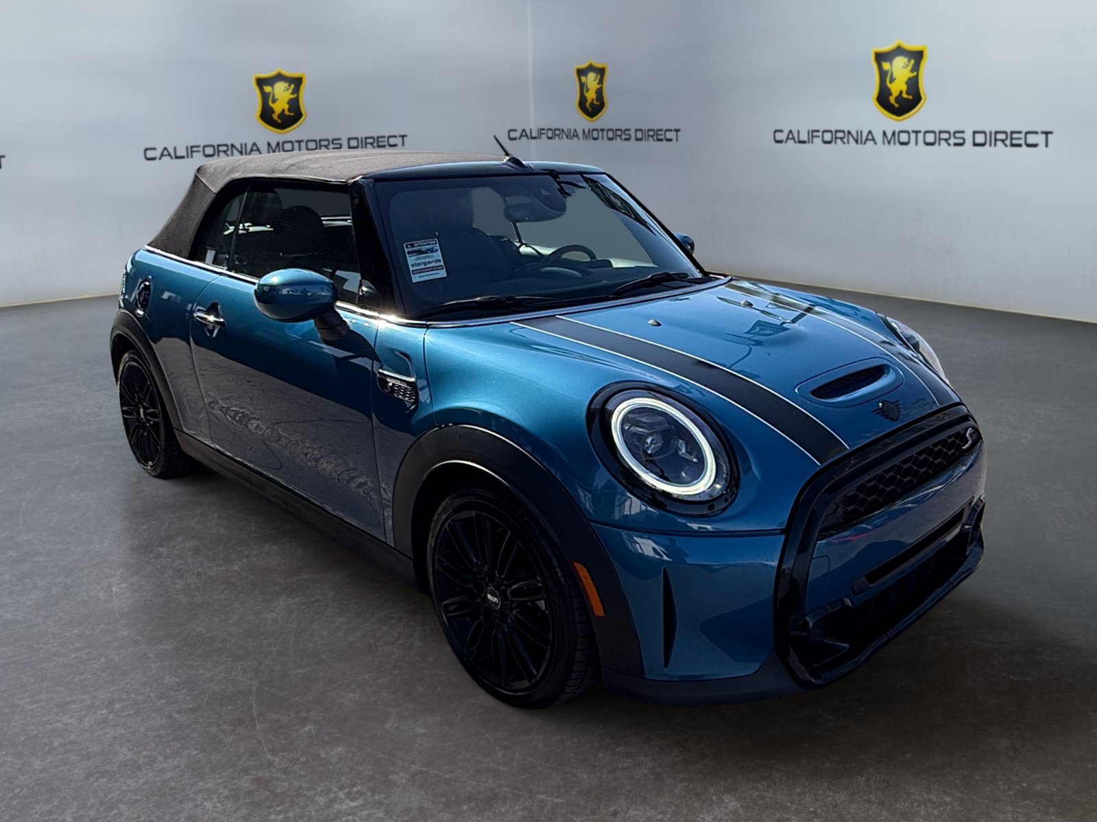 Used 2023 MINI Cooper S w/ Signature Upholstery Package FWD image 7