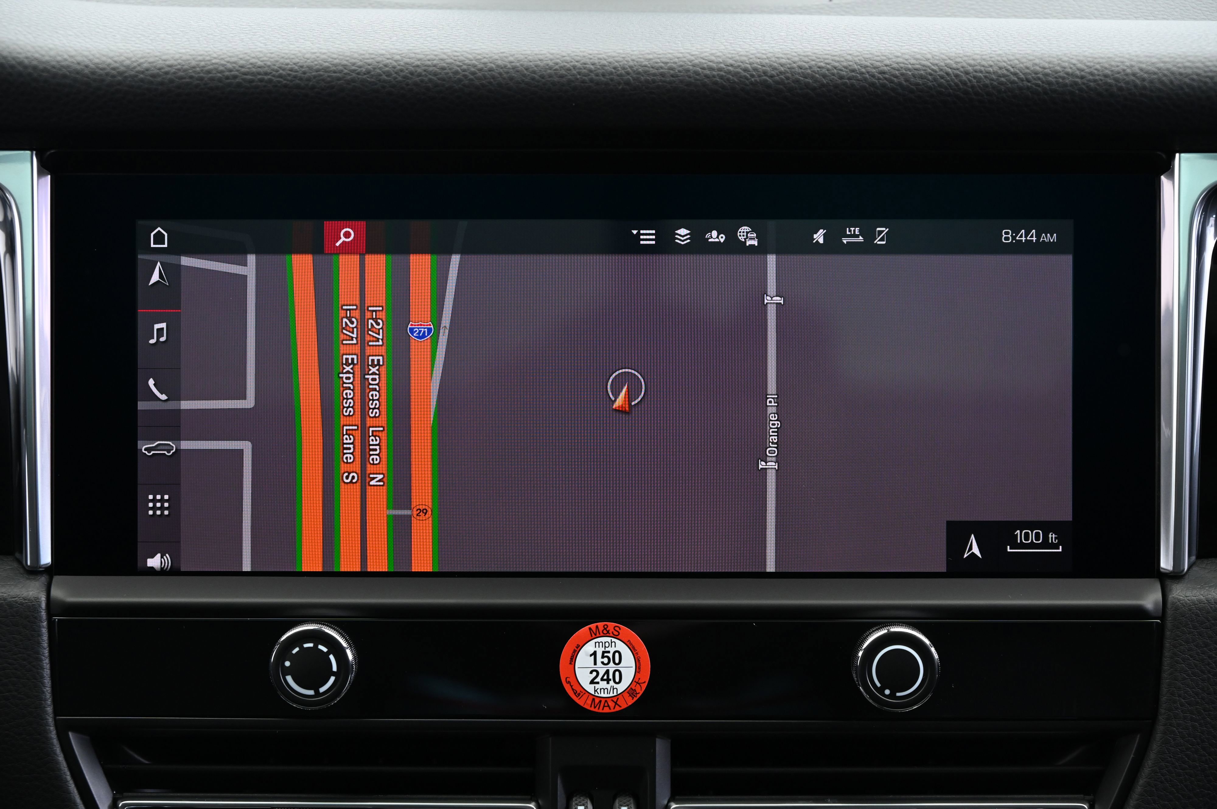 Certified 2025 Porsche Macan image 42