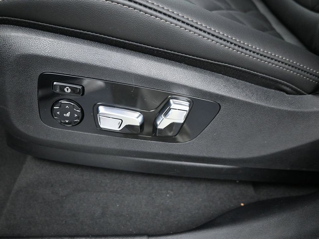 New 2026 BMW X5 M60i AWD/4WD image 14