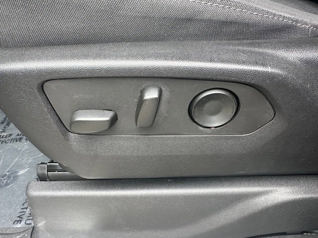 Used 2022 Chevrolet Silverado 1500 LT image 12