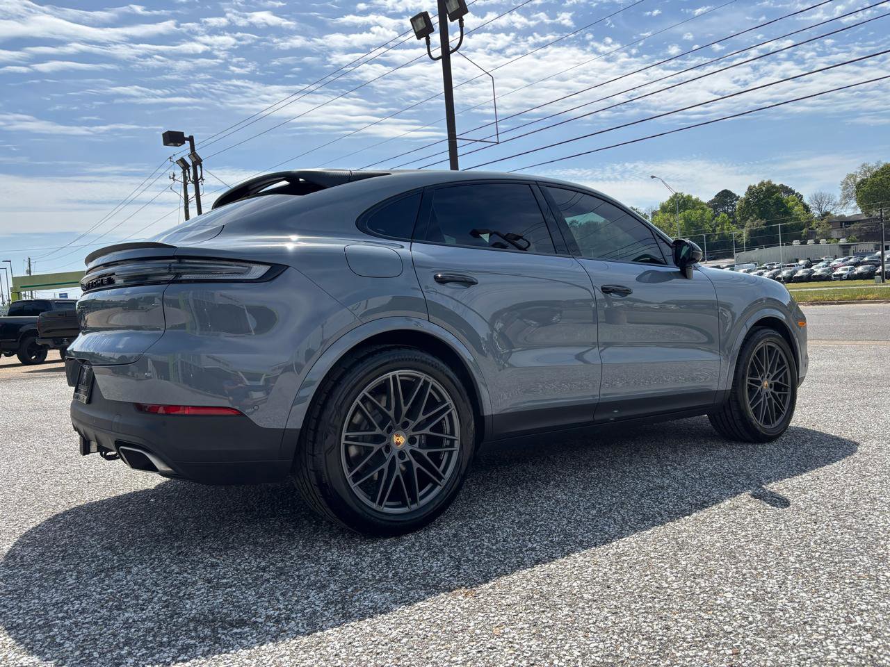Used 2024 Porsche Cayenne Coupe image 11