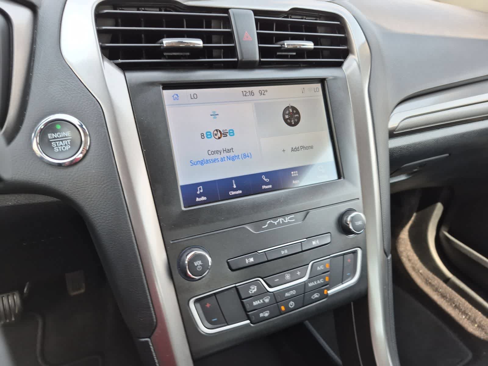Used 2020 Ford Fusion SE FWD image 27