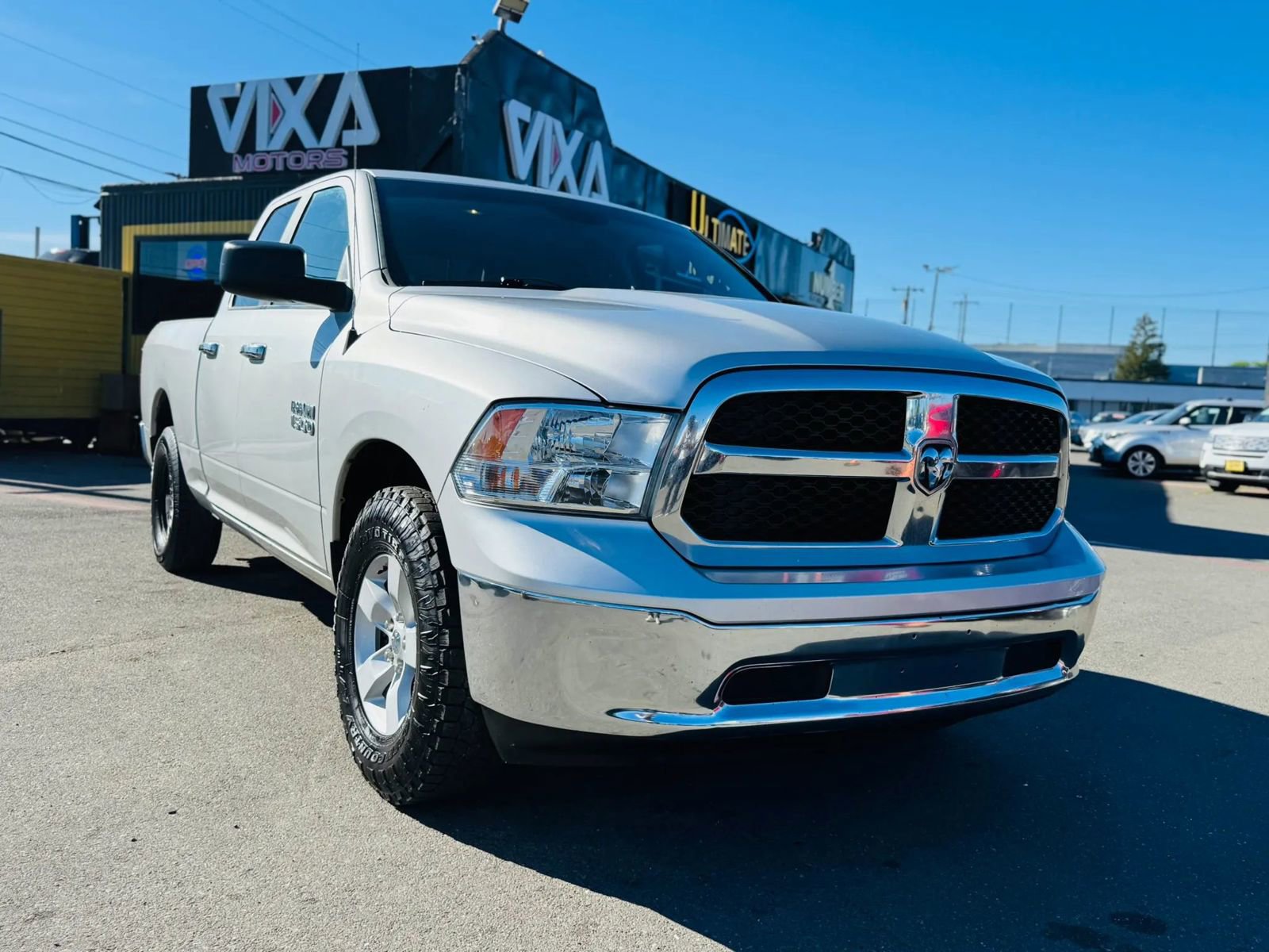 Used 2017 RAM 1500 Classic SLT AWD/4WD image 3