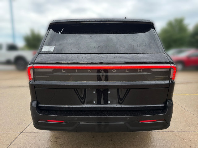New 2026 Lincoln Navigator Reserve AWD/4WD image 7