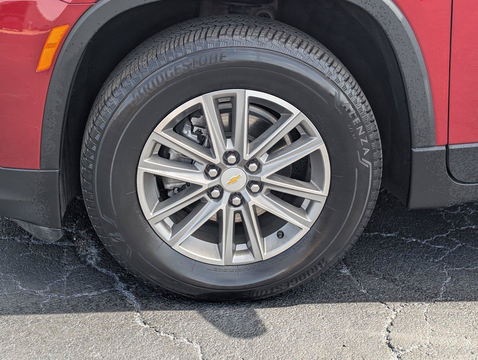 Certified 2023 Chevrolet Traverse LT FWD image 9