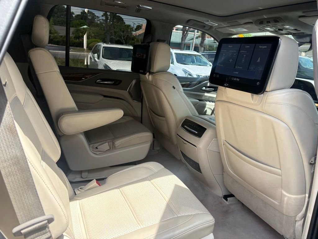 Used 2021 Cadillac Escalade Premium Luxury Platinum image 14