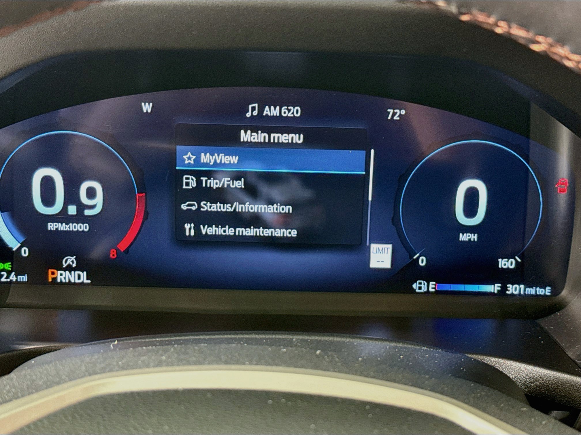 Used 2025 Ford Explorer Active AWD/4WD image 13