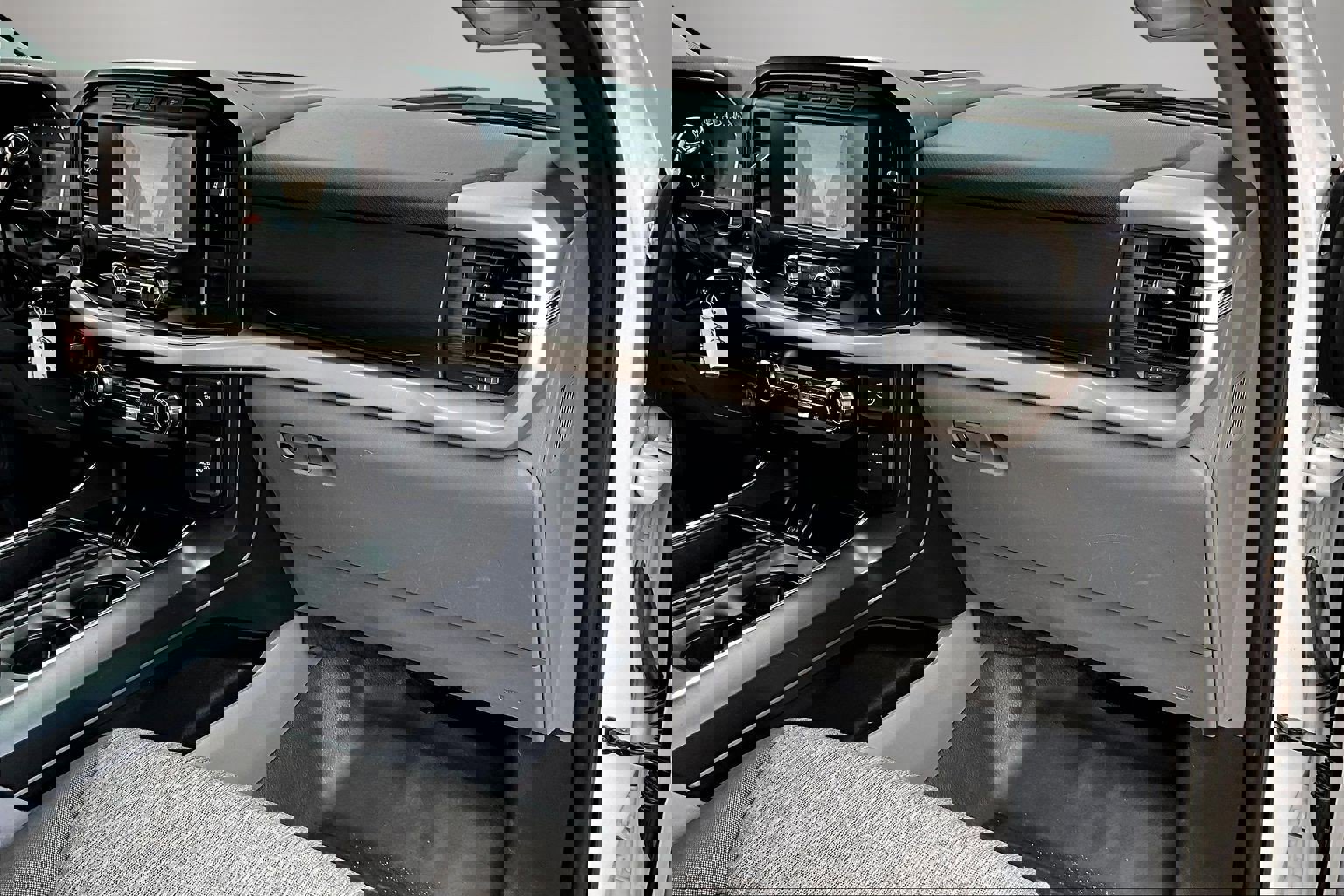 Used 2021 Ford F150 XL w/ Trailer Tow Package image 27