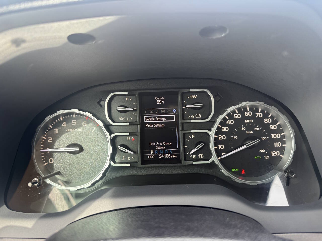 Used 2021 Toyota Tundra SR5 AWD/4WD image 18