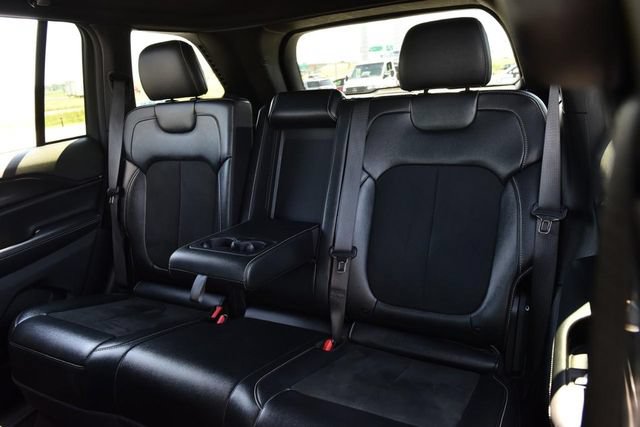 Used 2024 Jeep Grand Cherokee Altitude AWD/4WD image 23