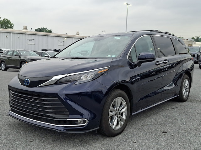Used 2024 Toyota Sienna XLE w/ XLE Plus Package