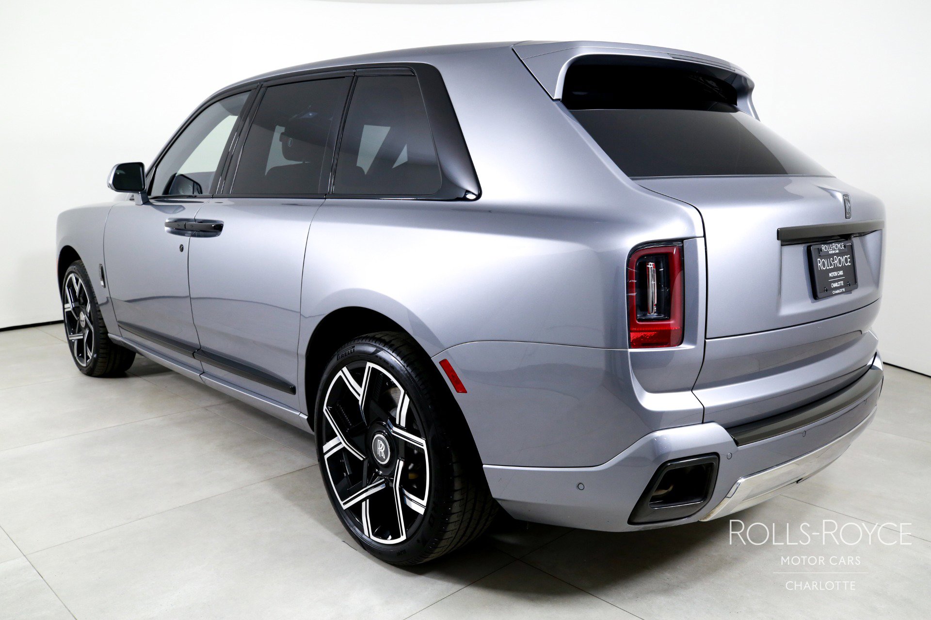 Used 2026 Rolls-Royce Cullinan Black Badge image 8