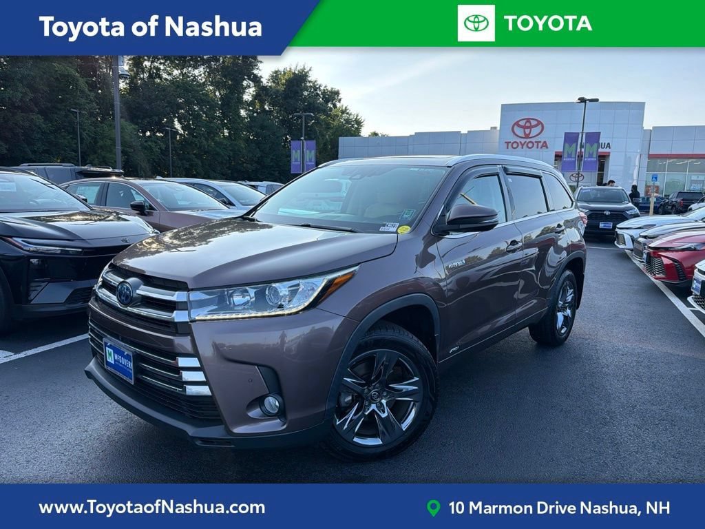 Certified 2017 Toyota Highlander Limited Platinum w/ Carpet Mat Package