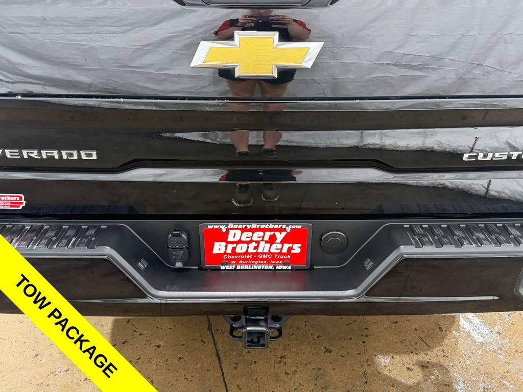 Used 2022 Chevrolet Silverado 1500 Custom AWD/4WD image 6