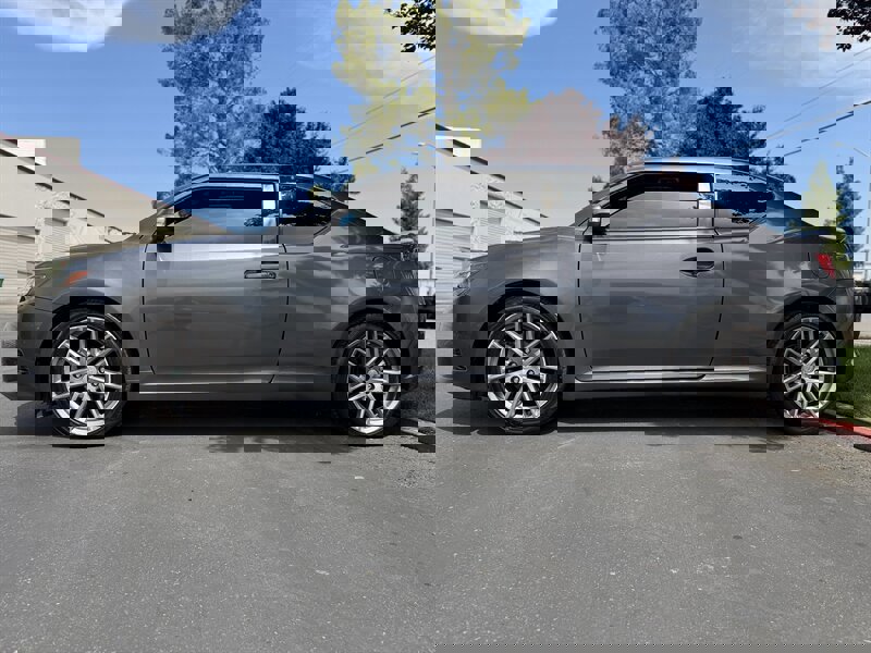 Used 2012 Scion tC FWD image 9