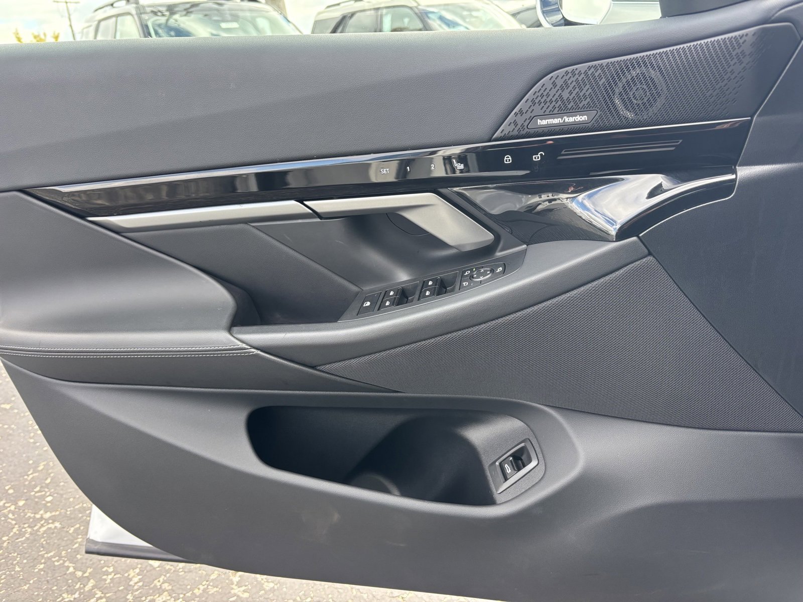 Used 2025 BMW 530i xDrive image 16