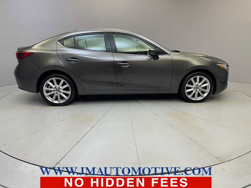 Used 2017 MAZDA MAZDA3 Grand Touring w/ Premium Equipment Package FWD image 6