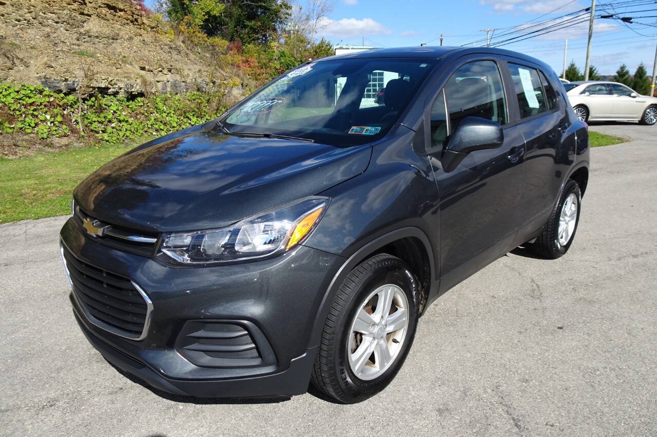 Used 2019 Chevrolet Trax LS AWD/4WD image 2