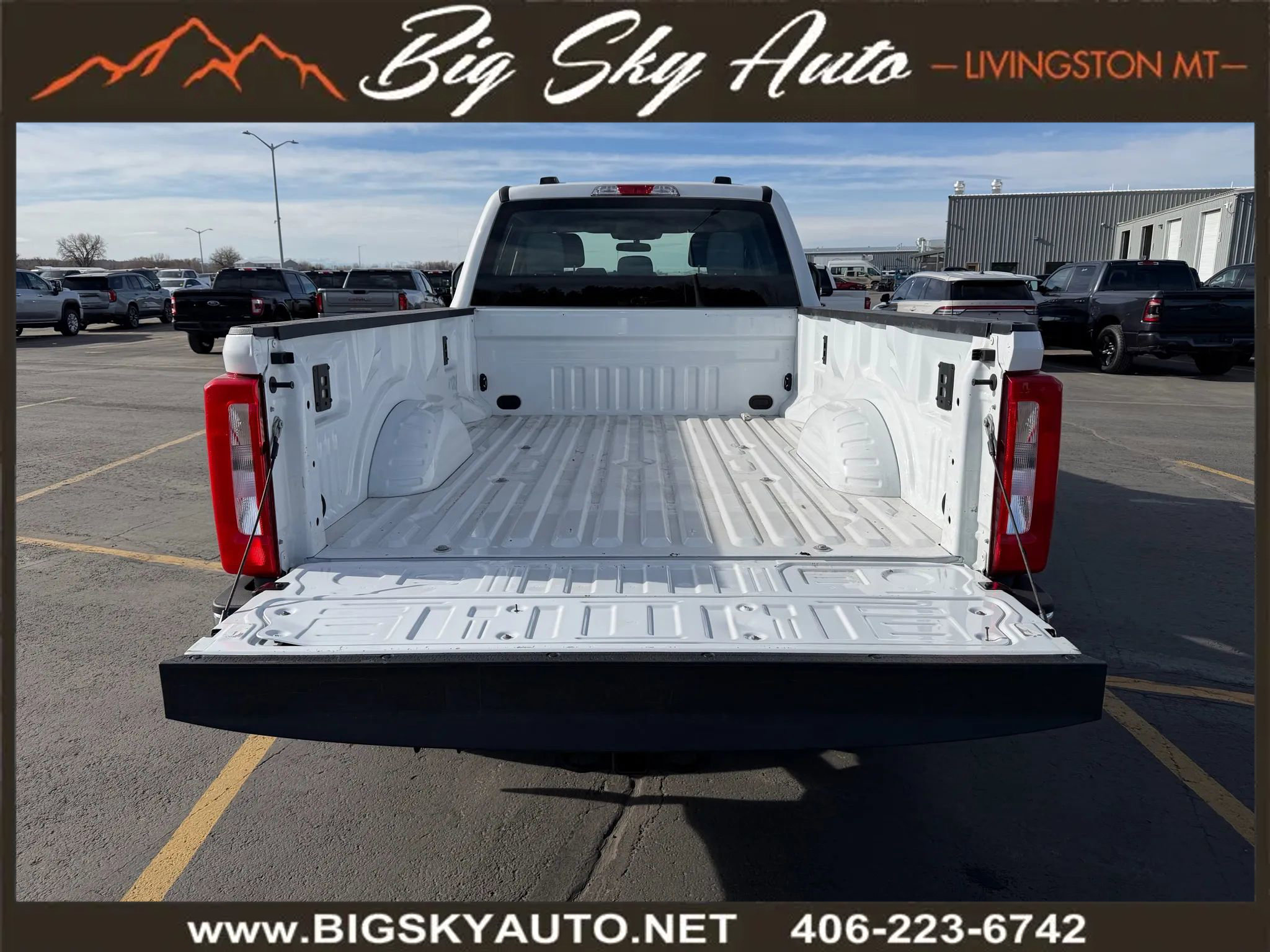 Used 2024 Ford F250 XL w/ XL Chrome Package image 8