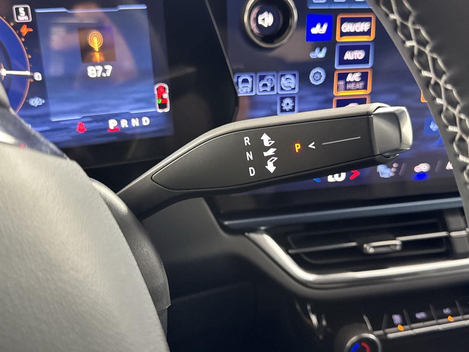 New 2026 Chevrolet Equinox EV LT AWD/4WD image 22