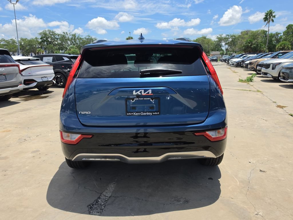 New 2026 Kia Niro Wind FWD image 7