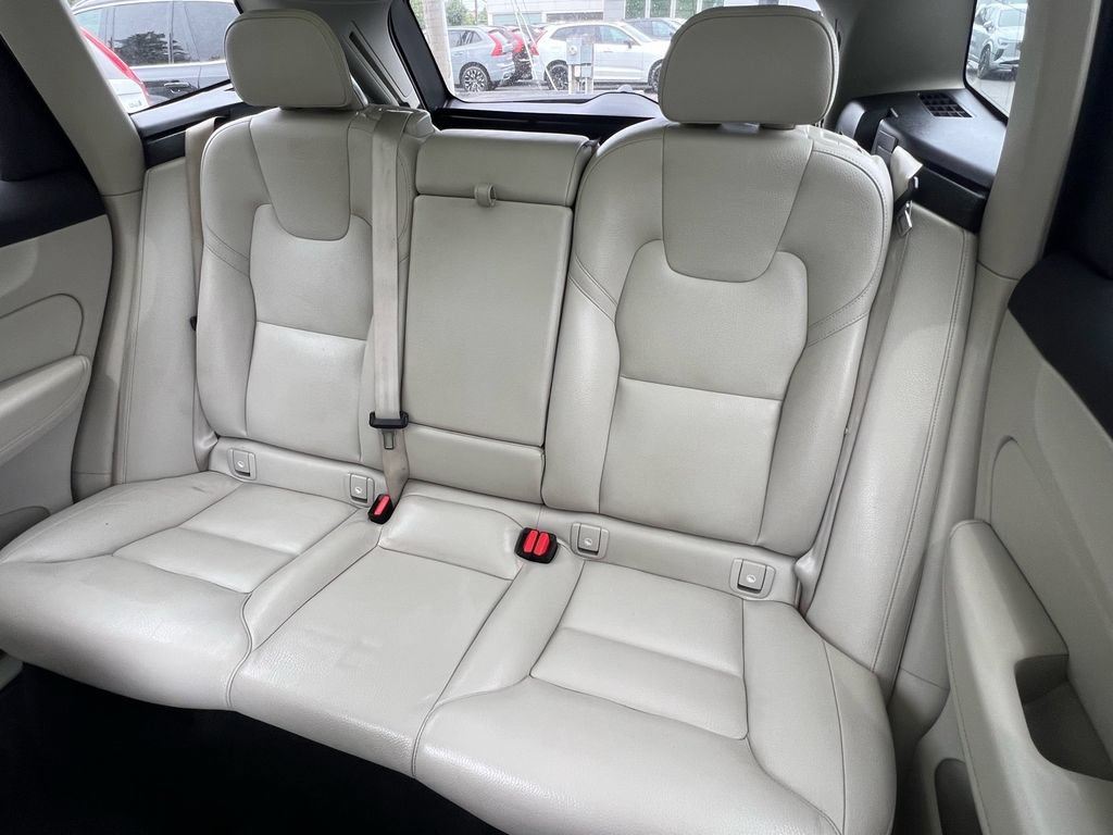 Certified 2024 Volvo XC60 B5 Core w/ Protection Package Premier AWD/4WD image 22