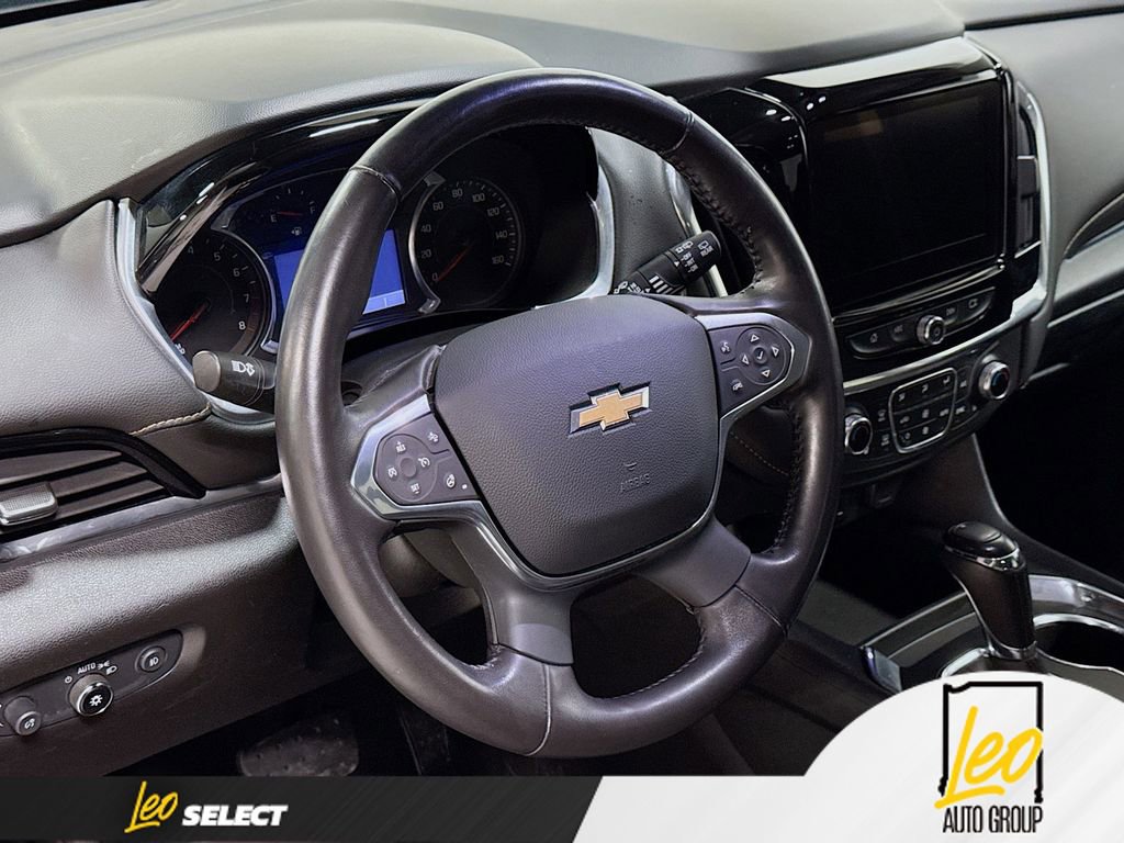 Used 2020 Chevrolet Traverse LT w/ Driver Confidence II Package AWD/4WD image 11