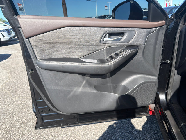 Used 2022 Nissan Rogue SV FWD image 10