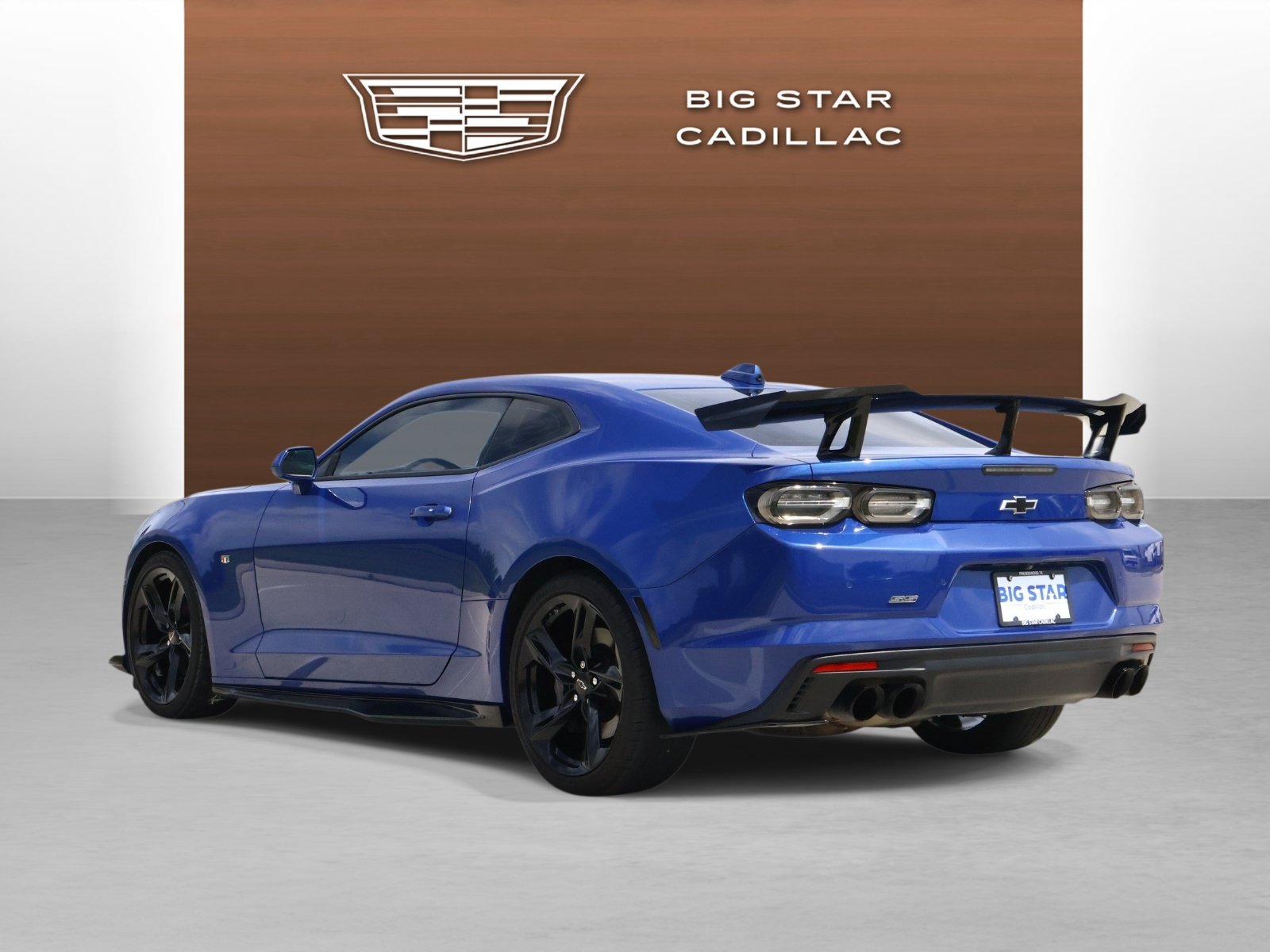 Used 2021 Chevrolet Camaro SS RWD image 3