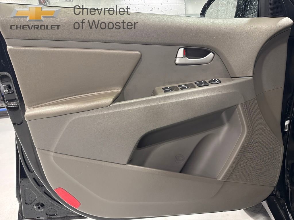 Used 2016 Kia Sportage LX image 9