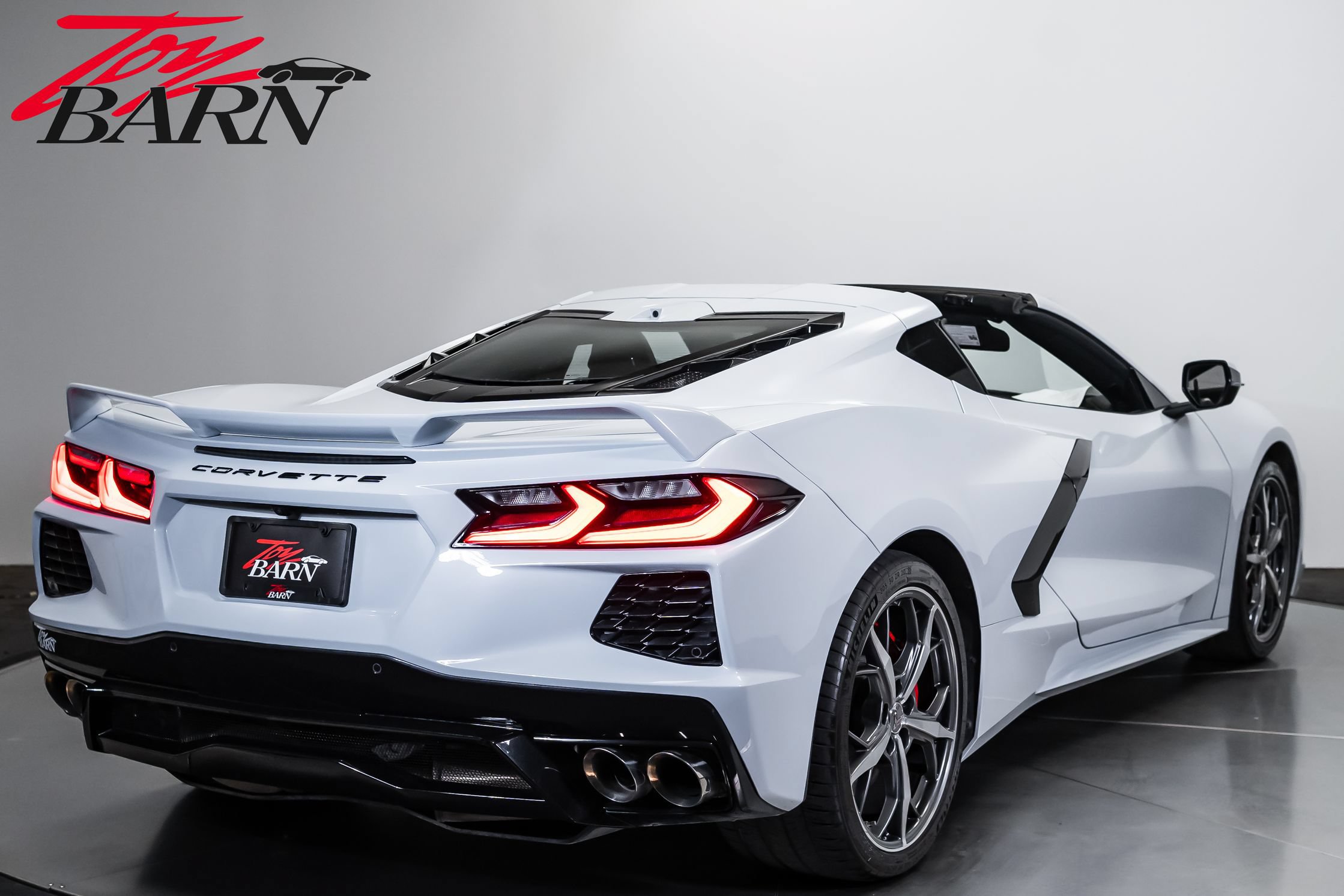 Used 2022 Chevrolet Corvette Stingray Preferred Cpe w/ Z51 Performance Package RWD image 5