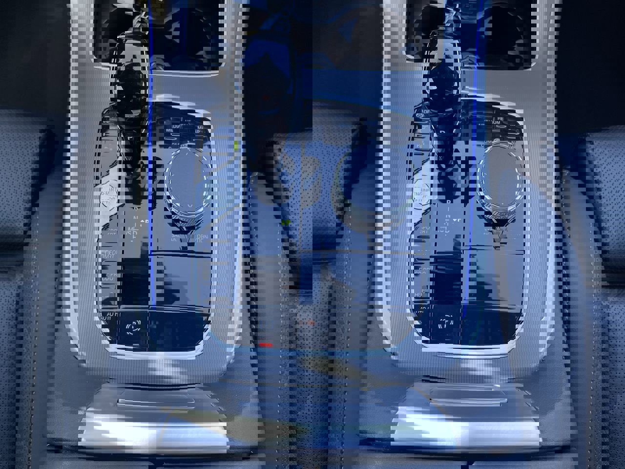 Used 2023 BMW X5 xDrive40i w/ M Sport Package image 28