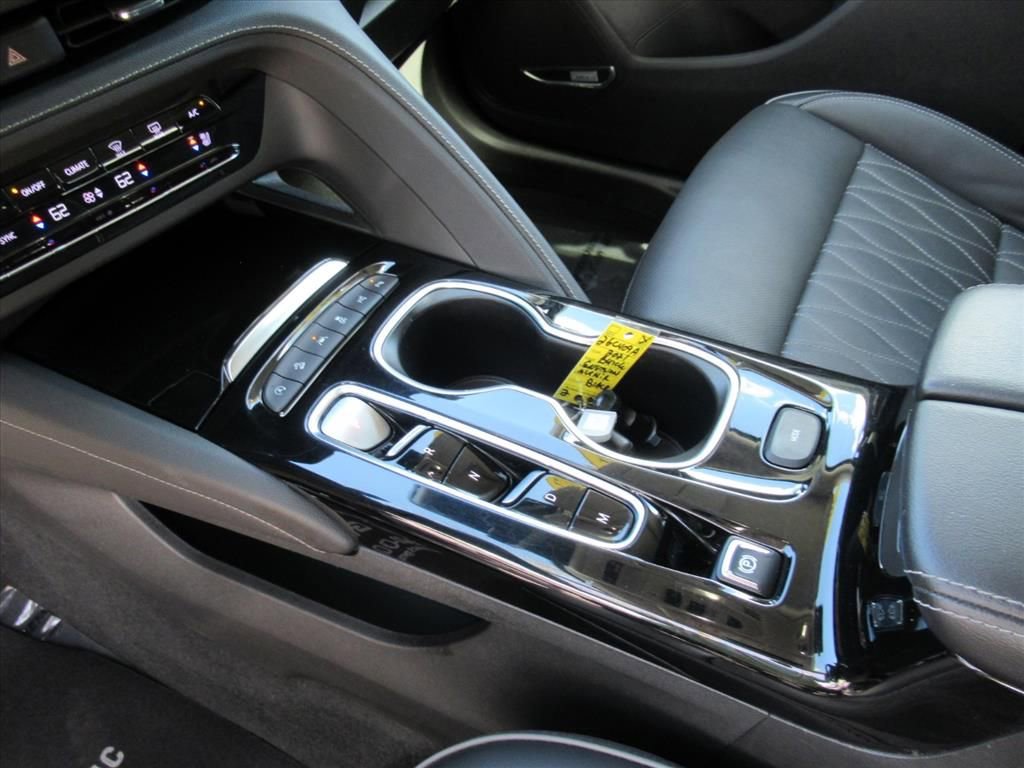 Used 2021 Buick Envision Avenir w/ Technology Package II image 17