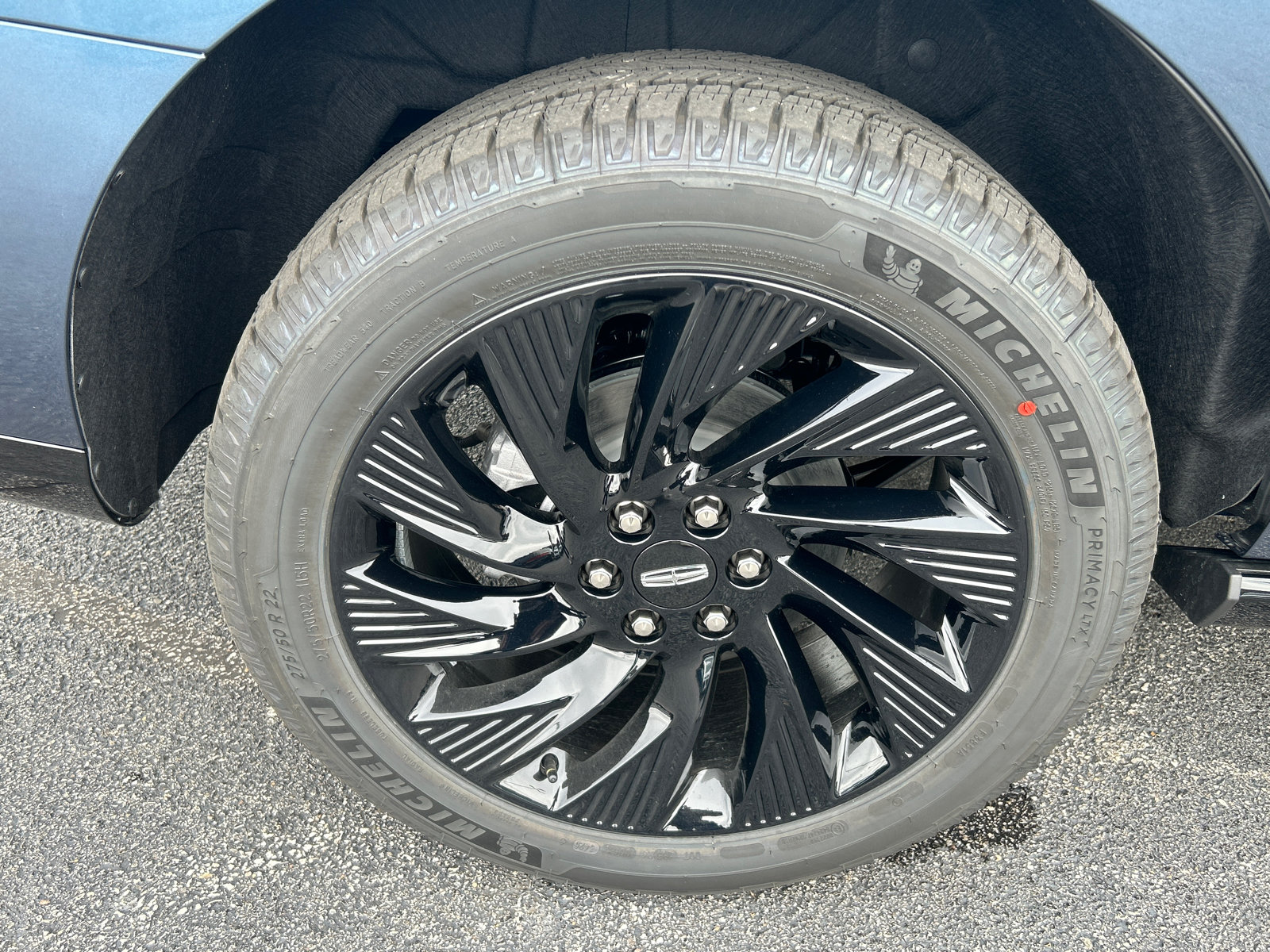 New 2027 Lincoln Navigator Reserve w/ Jet Appearance Package AWD/4WD image 12