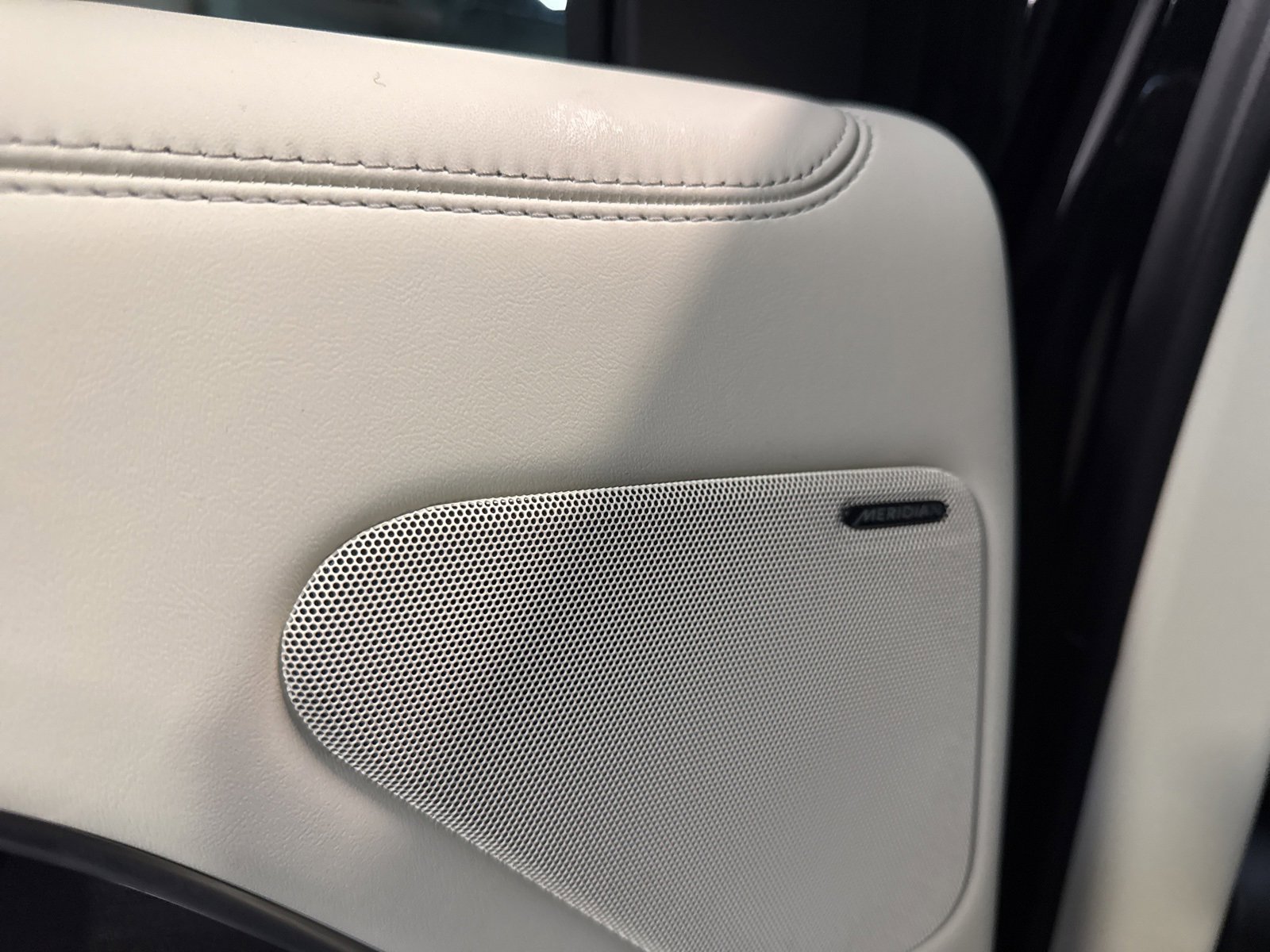 Used 2024 Land Rover Range Rover SE image 13