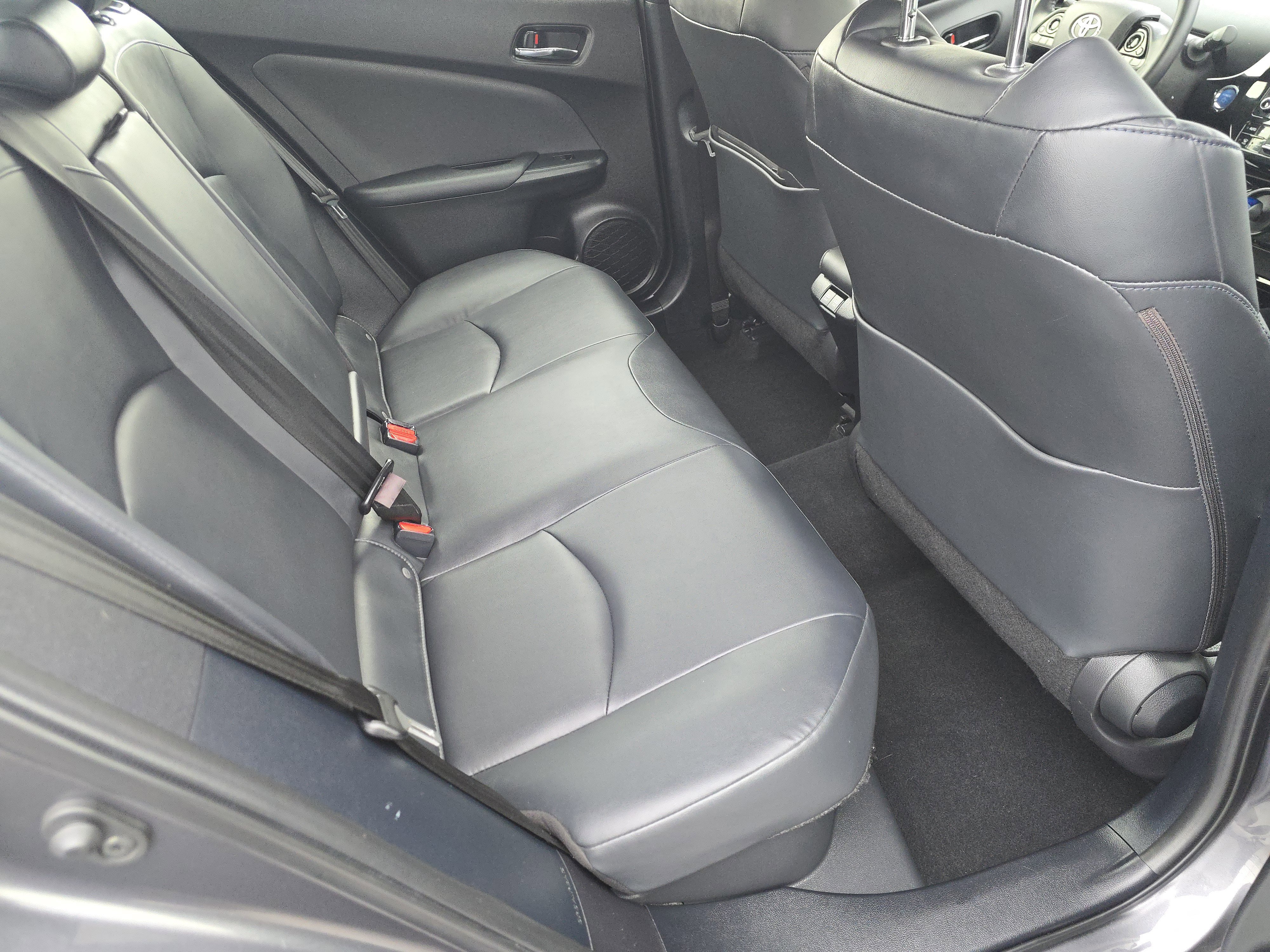 Used 2022 Toyota Prius XLE w/ Advanced Technology Package image 17