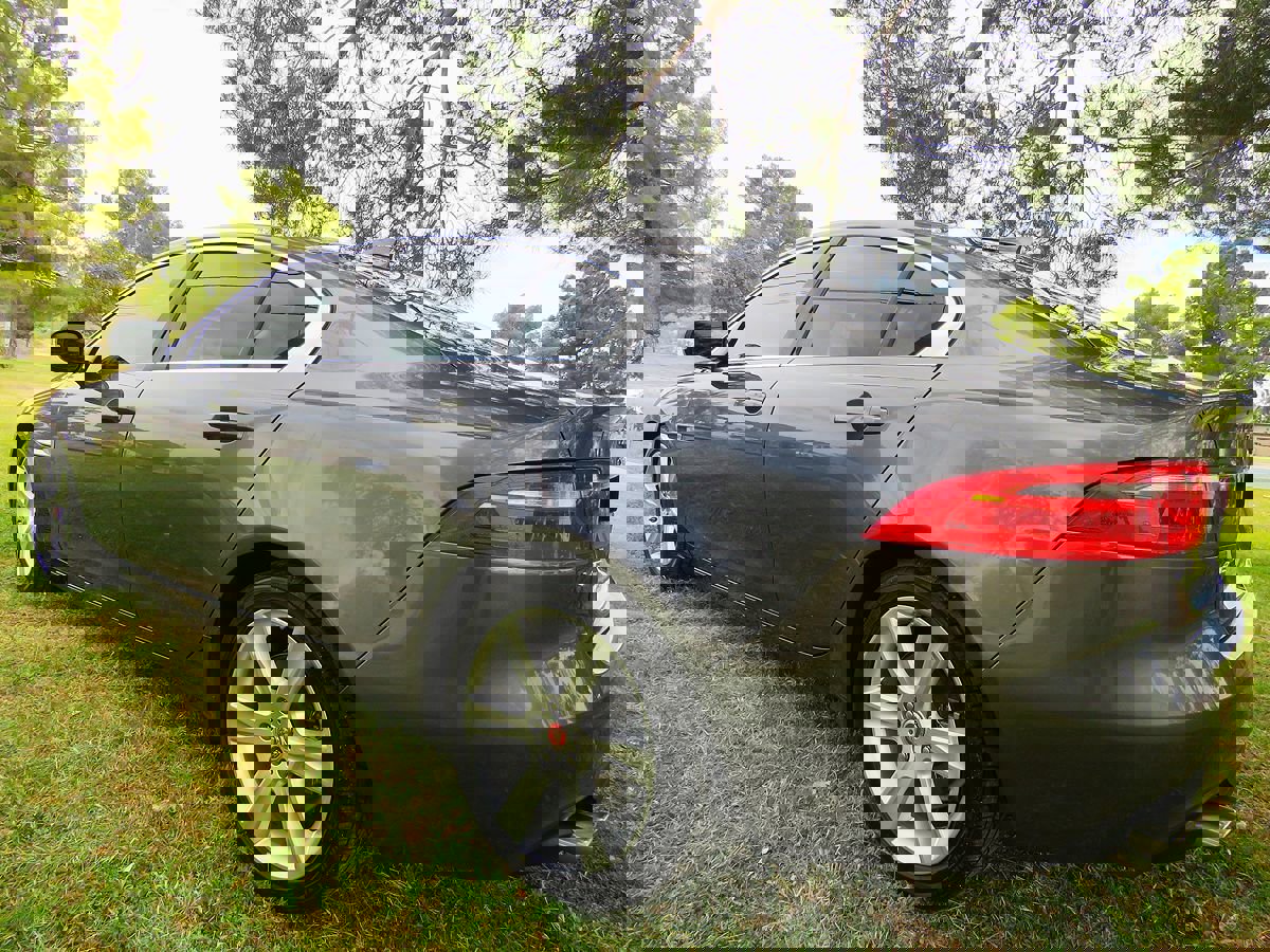 Used 2018 Jaguar XE Prestige image 4