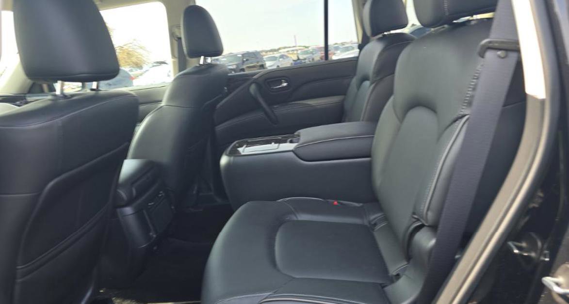 Used 2024 INFINITI QX80 Luxe w/ Cargo Package image 12