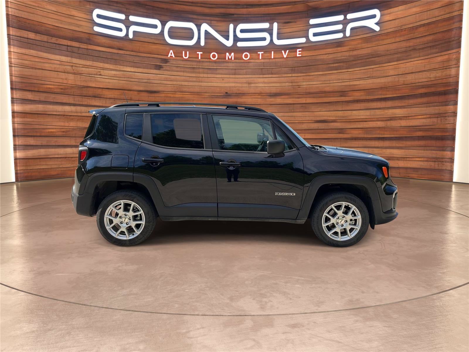Used 2023 Jeep Renegade Latitude w/ Sun/Sound Group AWD/4WD image 7