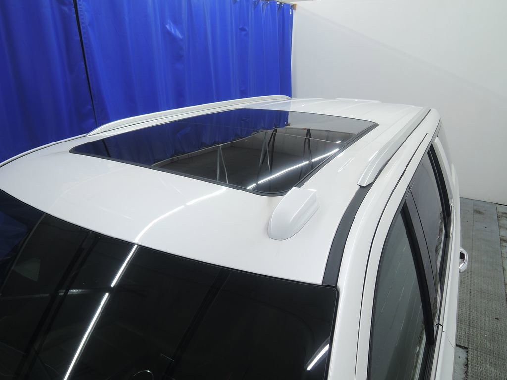 Used 2025 Chevrolet Tahoe High Country image 4