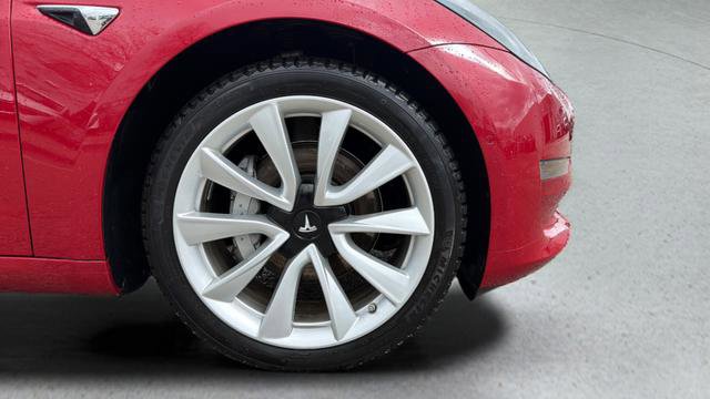 Used 2018 Tesla Model 3 Long Range image 12